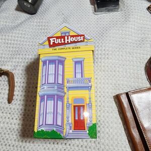 FULL HOUSE THE COMPLETE SERIES IN BOX 2007 32 Cds